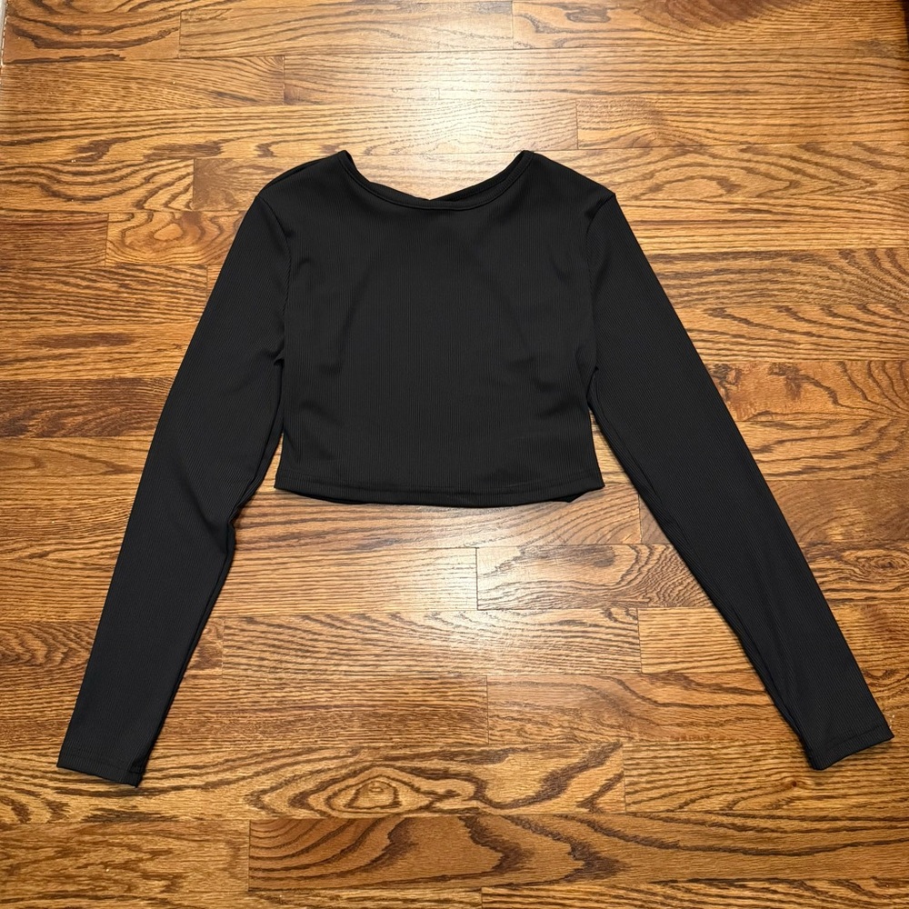 Black Long Sleeve Crop Top Open Back